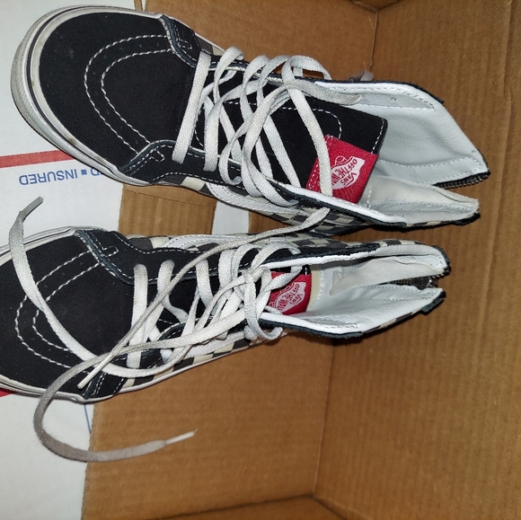 Vans Sk8-Hi Zip Disney Mickey Mouse Size 4 Host Pick! - Picture 7 of 9